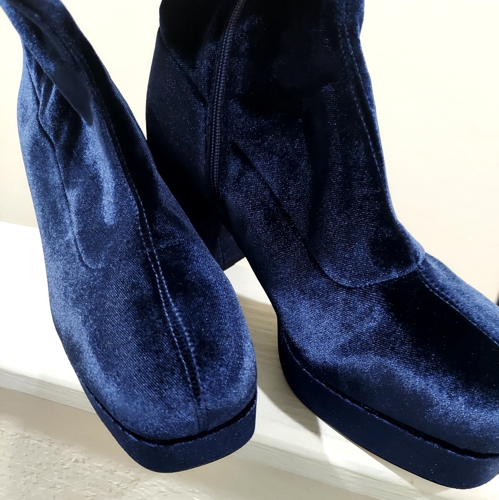 Suede Royal Blue Thigh High Platform Boot 👢 💙 👌